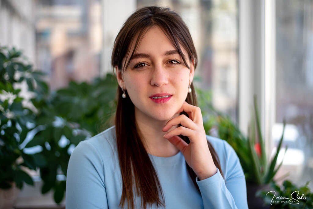 Біля вікна